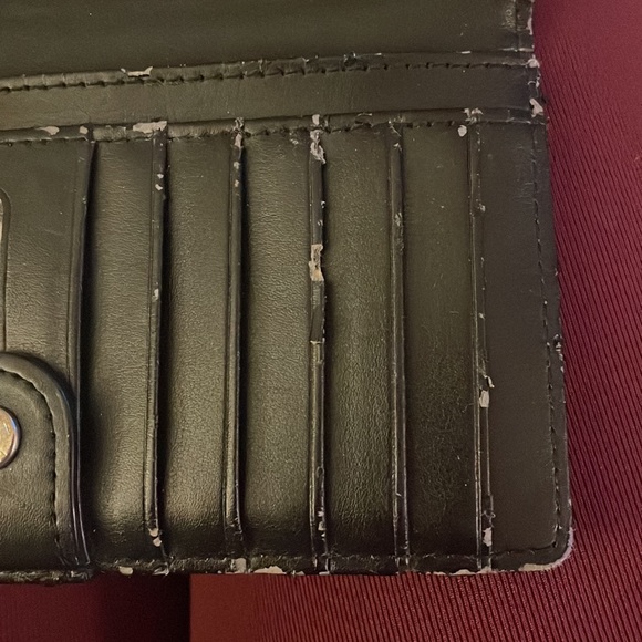 Used Kate Spade bow pattern wallet - Picture 7 of 11